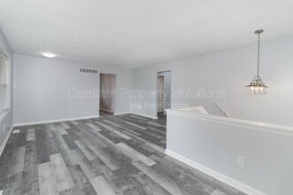 7831 Glen Orchard Dr in Cincinnati, OH - Building Photo - Building Photo