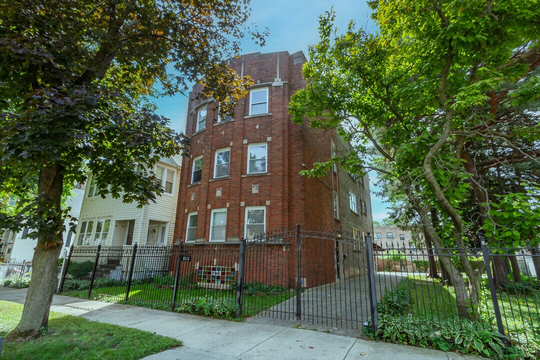 1133 E 81st Pl in Chicago, IL - Building Photo