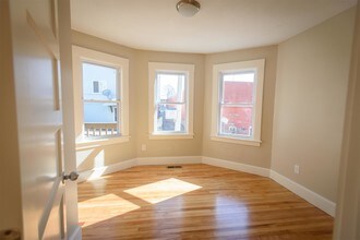 3 Seward St in Worcester, MA - Building Photo - Building Photo
