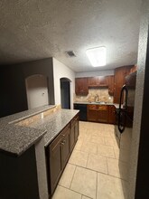5942 Willow Glen Dr in Houston, TX - Building Photo - Building Photo
