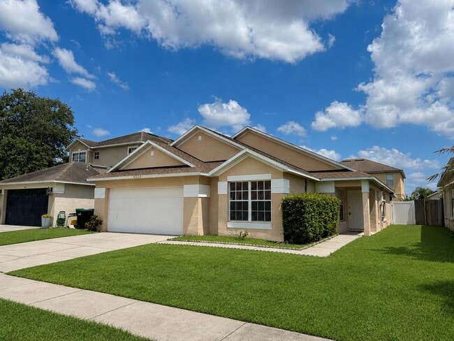 property at 1725 Sir John Ct