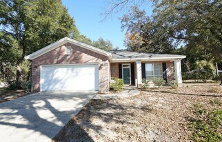 1703 Ingrid Ct in Niceville, FL - Building Photo