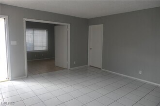 4398 Bramblewood St in Las Vegas, NV - Building Photo - Building Photo