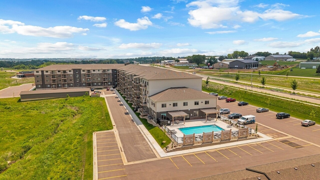 Willows South Commons in Sioux Falls, SD - Foto de edificio