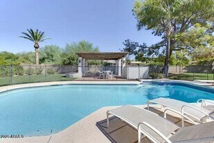 13034 N 82nd St in Scottsdale, AZ - Building Photo
