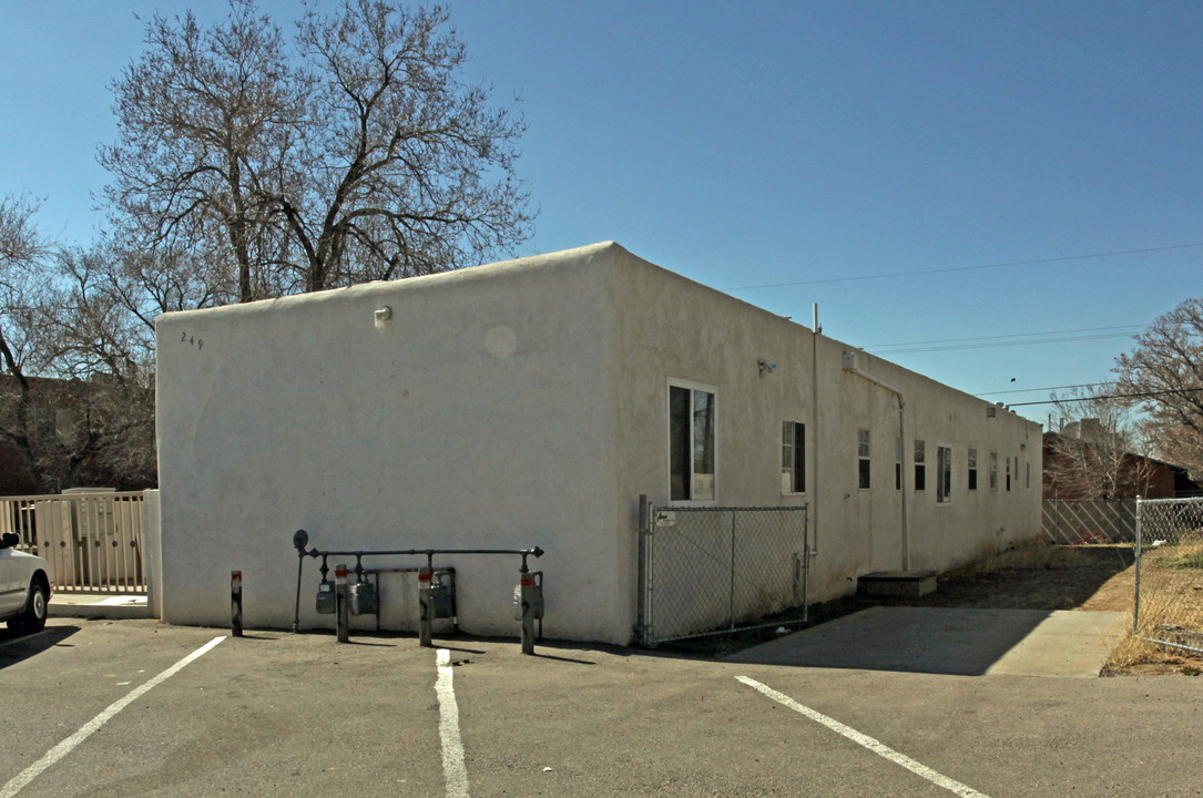 249 Texas St NE in Albuquerque, NM - Building Photo