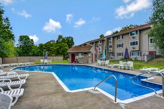 Applewood Acres in Clarks Summit, PA - Foto de edificio - Building Photo