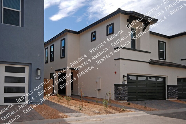 property at 3725 E Catalina Dr