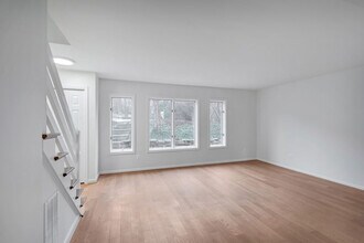 1237 Timberbranch Ct in Charlottesville, VA - Building Photo - Building Photo