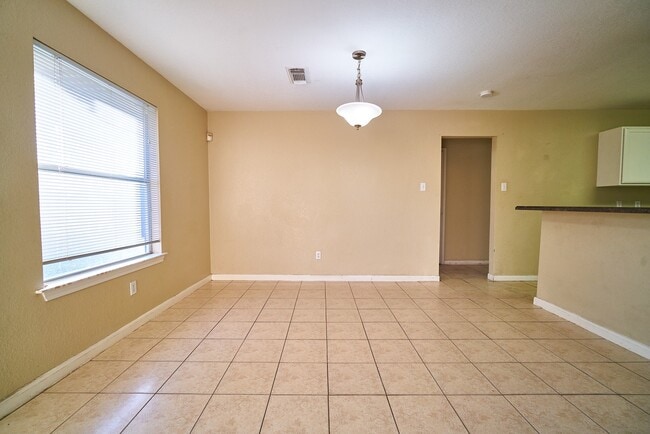 property at 1914 Marvell Dr