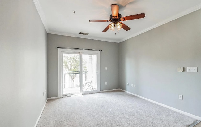 12913 Centre Park Cir in Herndon, VA - Building Photo - Building Photo