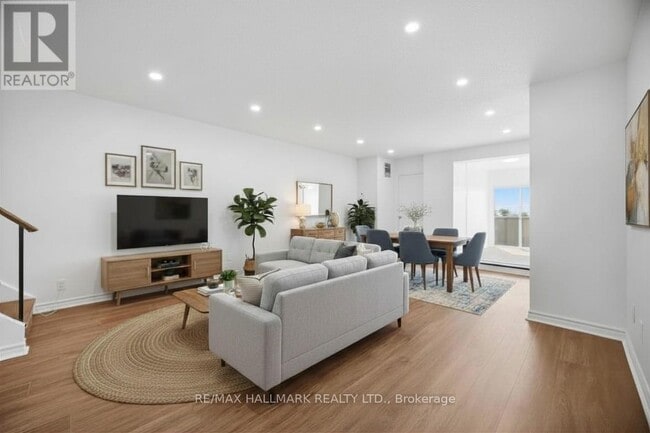 property at 3025 The Credit Woodlands
