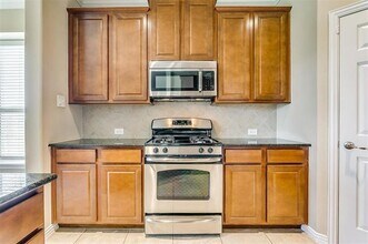 3400 Elm Grove Dr in Fort Worth, TX - Building Photo - Building Photo