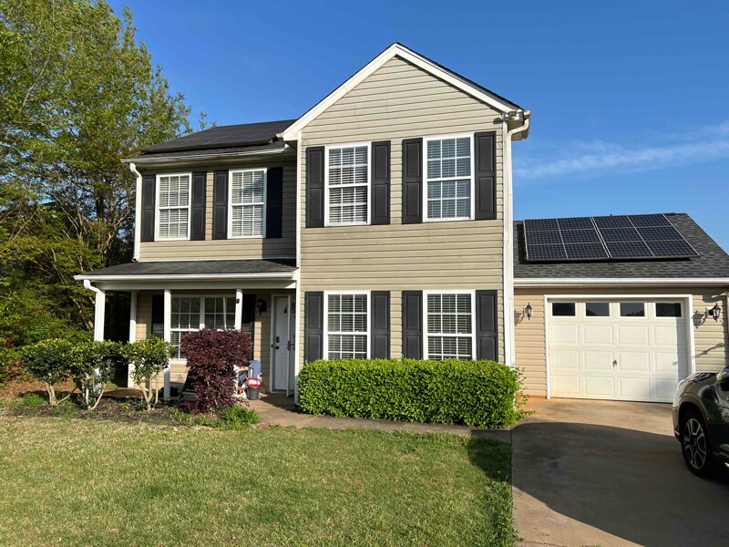824 Glisten Dr in Boiling Springs, SC - Building Photo