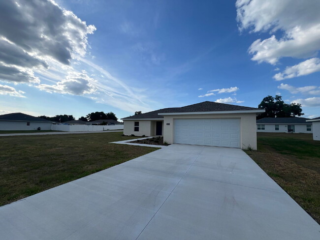 1685 NE 161st St in Citra, FL - Building Photo - Building Photo