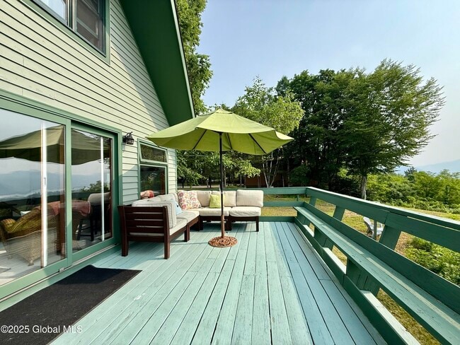 29 Sunrise Ln in Bolton, NY - Building Photo - Building Photo