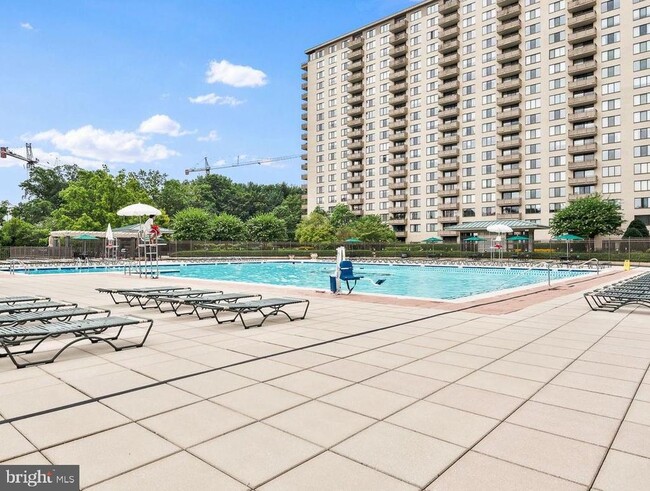 property at 5225 Pooks Hill Rd