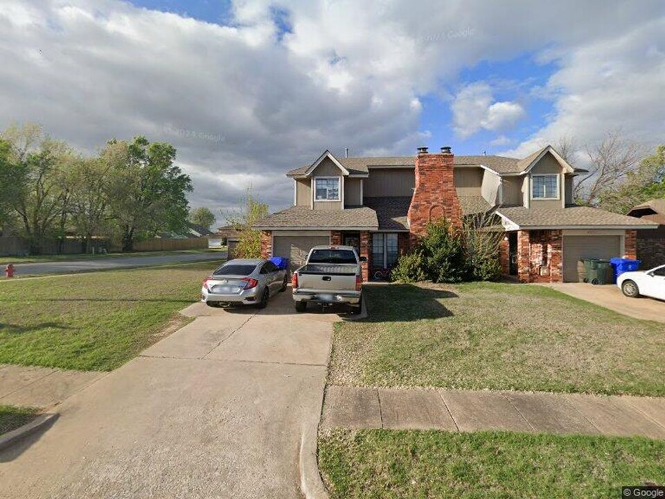 4211 Fort Dr in Norman, OK - Foto de edificio