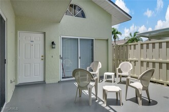 13121 Whitehaven Ln in Ft. Myers, FL - Building Photo - Building Photo