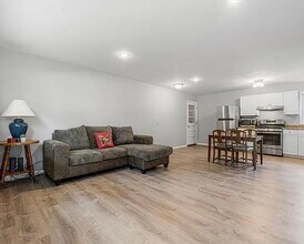284 Ramsey Ln in Ballwin, MO - Building Photo - Building Photo