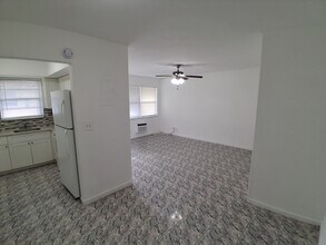 4130 SW 24th Ct in Fort Lauderdale, FL - Building Photo - Building Photo