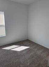 216 Rancho del Cielo Ln in Jarrell, TX - Building Photo - Building Photo