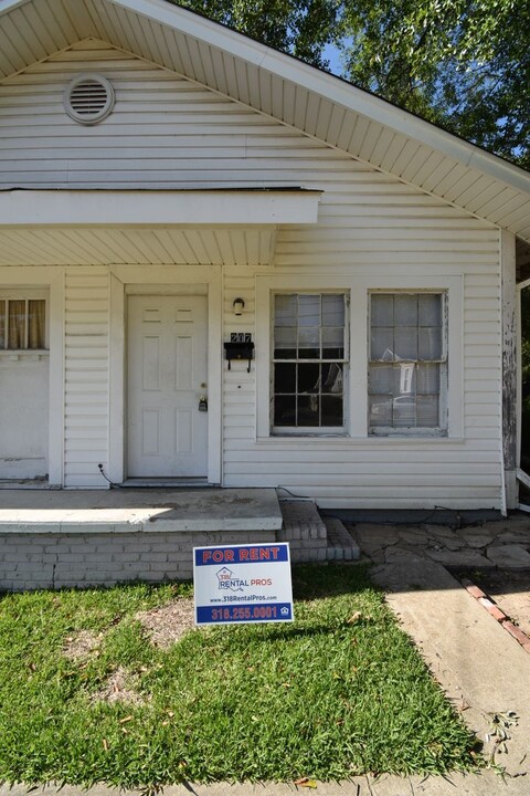 207 E Texas Ave in Ruston, LA - Building Photo