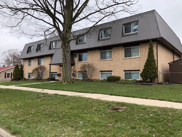 Colony House Apartments in Coldwater, MI - Building Photo