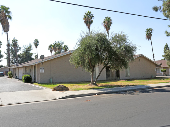 La Paz Apartments in Clovis, CA - Building Photo - Building Photo