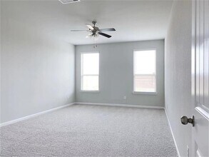 3047 Forest Creek Dr in Katy, TX - Foto de edificio - Building Photo