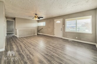 5110 S Pieper Blvd in Kearns, UT - Building Photo - Building Photo