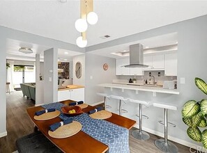 515 Meyer Ln in Redondo Beach, CA - Foto de edificio - Building Photo