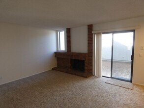 1203 Sandstone Ln in Santa Maria, CA - Building Photo - Building Photo