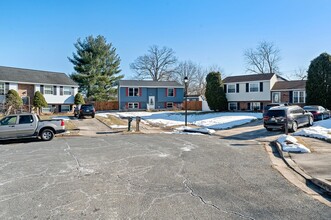 15 Bushwood Rd in Parkville, MD - Building Photo - Building Photo