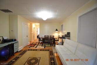 83 Summit Ave in Summit, NJ - Building Photo - Building Photo