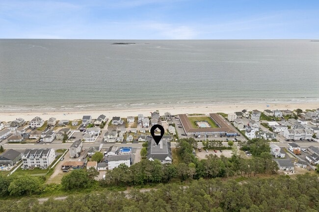 170 E Grand Ave, Unit Belle Mer Unit 8 in Old Orchard Beach, ME - Foto de edificio - Building Photo