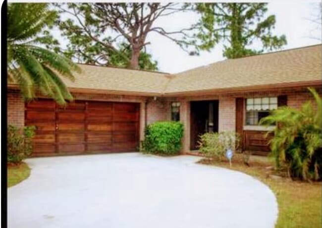 property at 952 SE Walters Terrace
