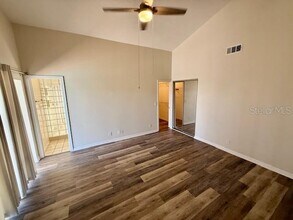 906 Chipaway Dr in Apollo Beach, FL - Building Photo - Building Photo