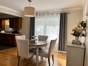 8024 Outlook Dr in Prairie Village, KS - Building Photo - Building Photo