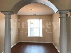 7142 Queens Crown Ct in Memphis, TN - Building Photo - Building Photo