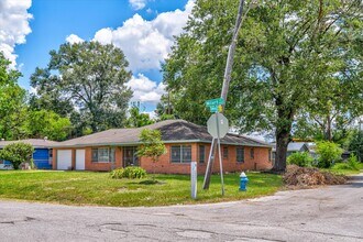 5611 Milart St in Houston, TX - Building Photo - Building Photo
