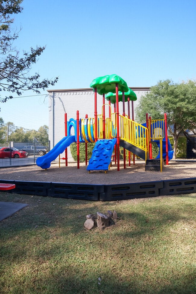 Greenhill Apartments