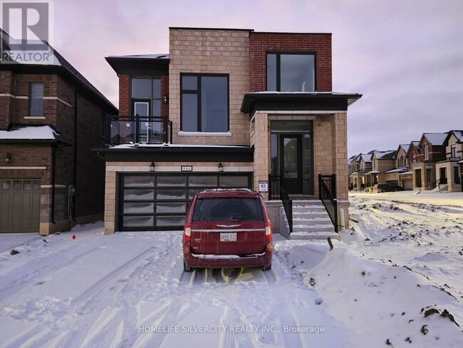 884 KNIGHTS Ln