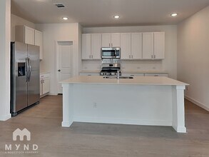 10554 Ysasmendi Rdg in San Antonio, TX - Building Photo - Building Photo