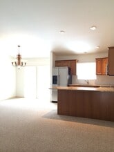 67 Tiara Ct in Blakely, PA - Building Photo - Building Photo