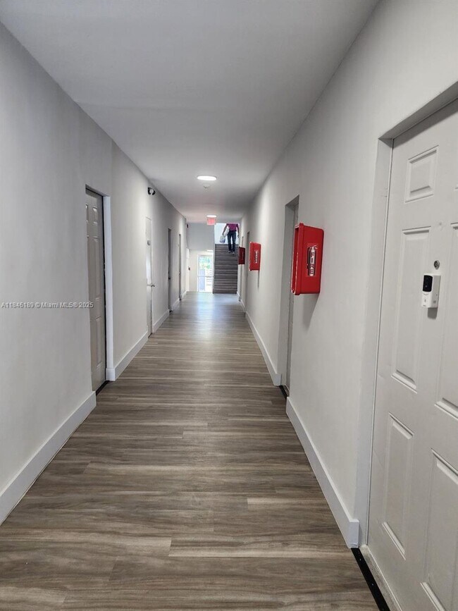 852 SW 13th Ave in Miami, FL - Building Photo - Building Photo