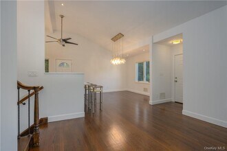 691 Wilmot Rd in Scarsdale, NY - Building Photo - Building Photo