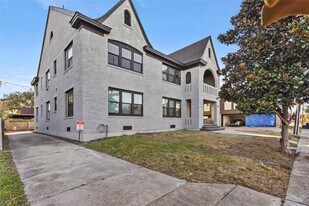 2824 Blodgett St in Houston, TX - Building Photo