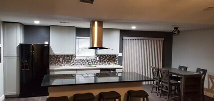 15865 Shatterway Ln, Unit Unit A in Willis, TX - Building Photo - Building Photo