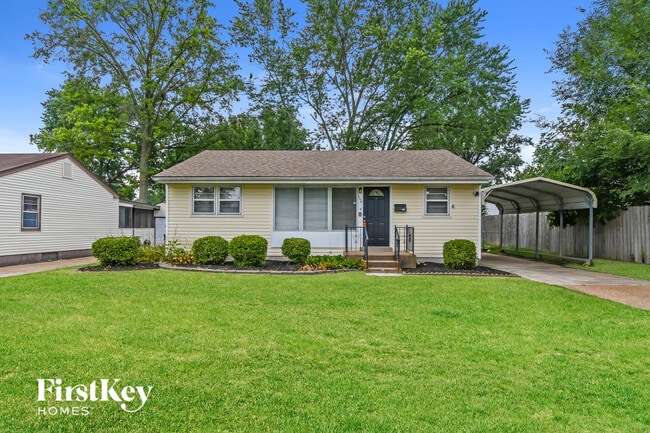 240 Maple Dr in Florissant, MO - Building Photo - Building Photo